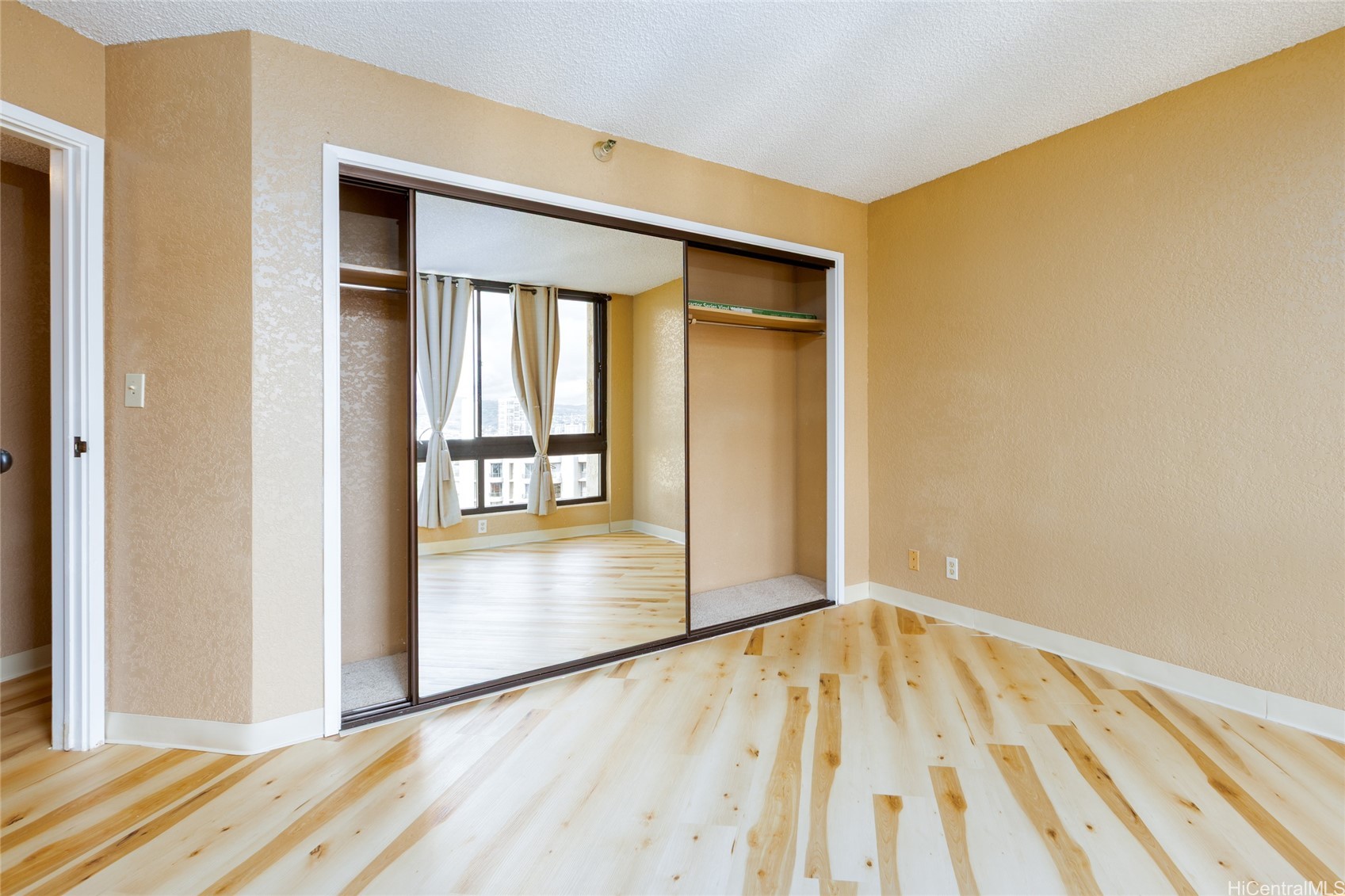 300 Wai Nani Way I2004