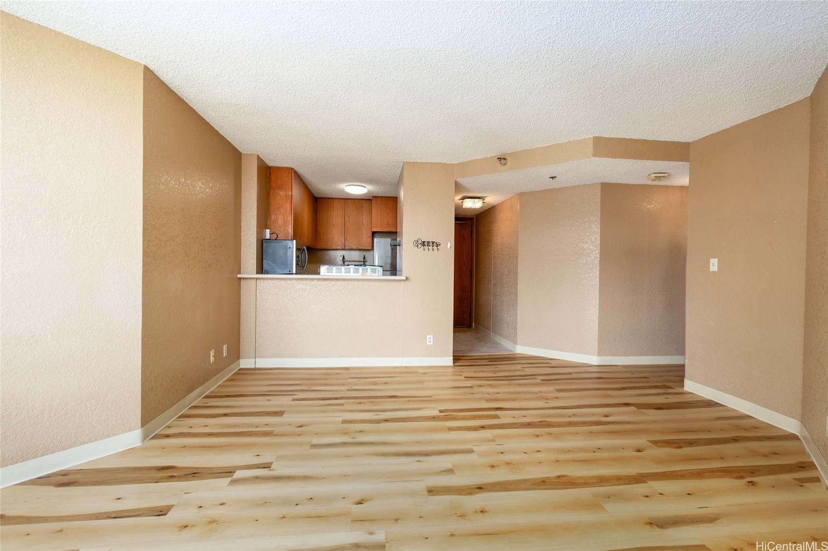 300 Wai Nani Way I2004