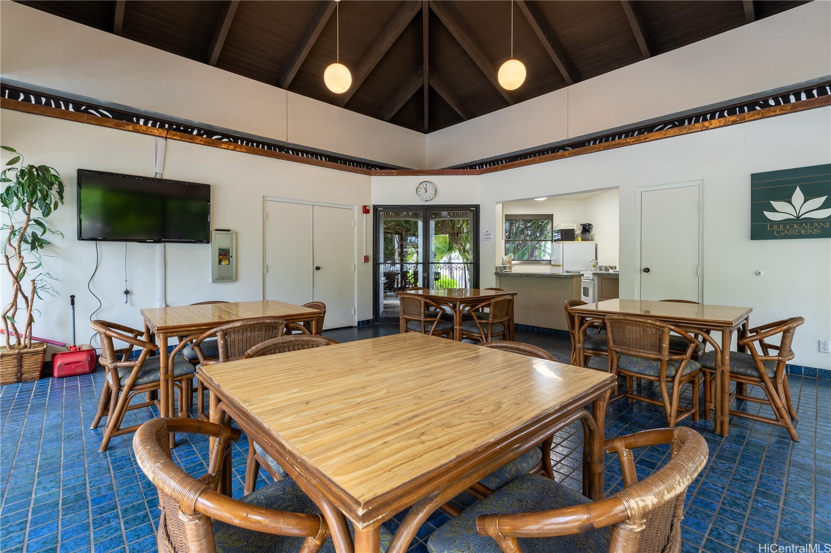 300 Wai Nani Way I2004