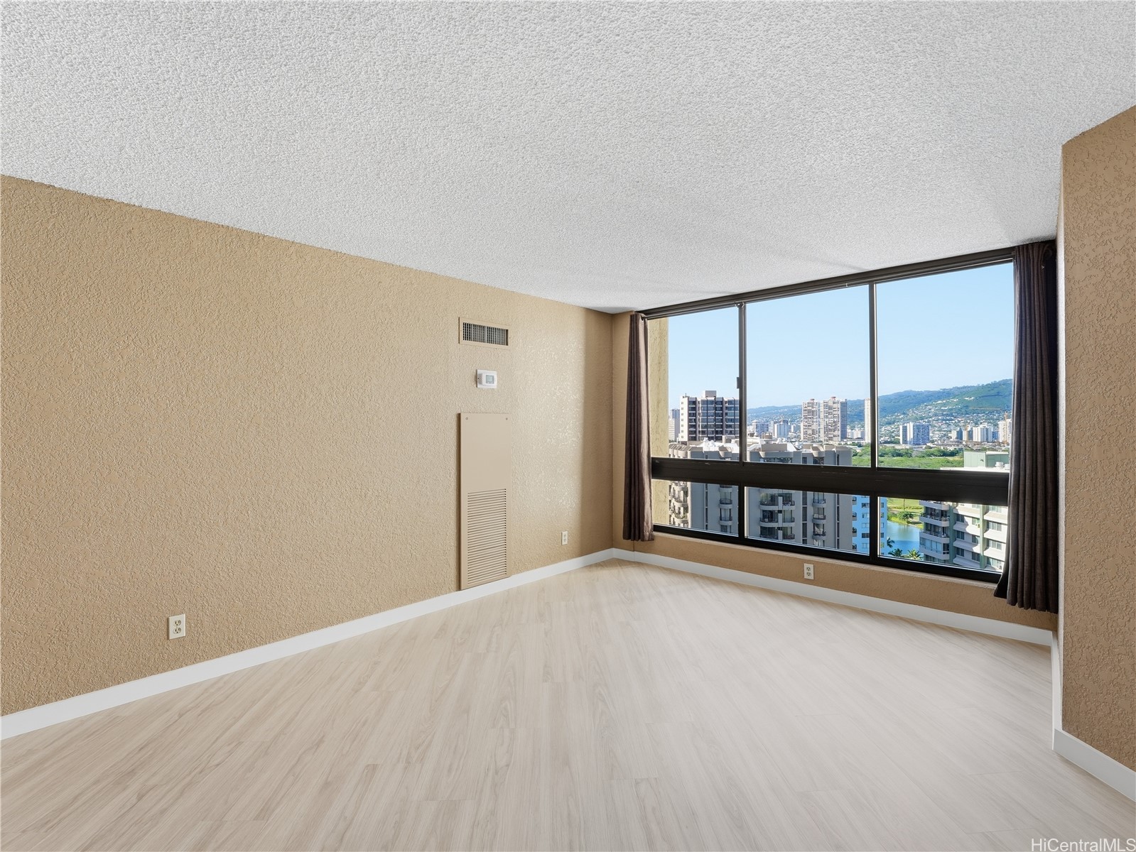 300 Wai Nani Way I2004