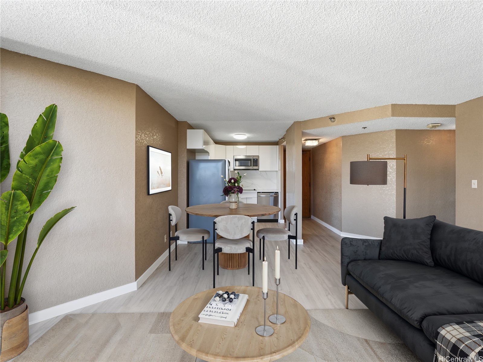 300 Wai Nani Way I2004