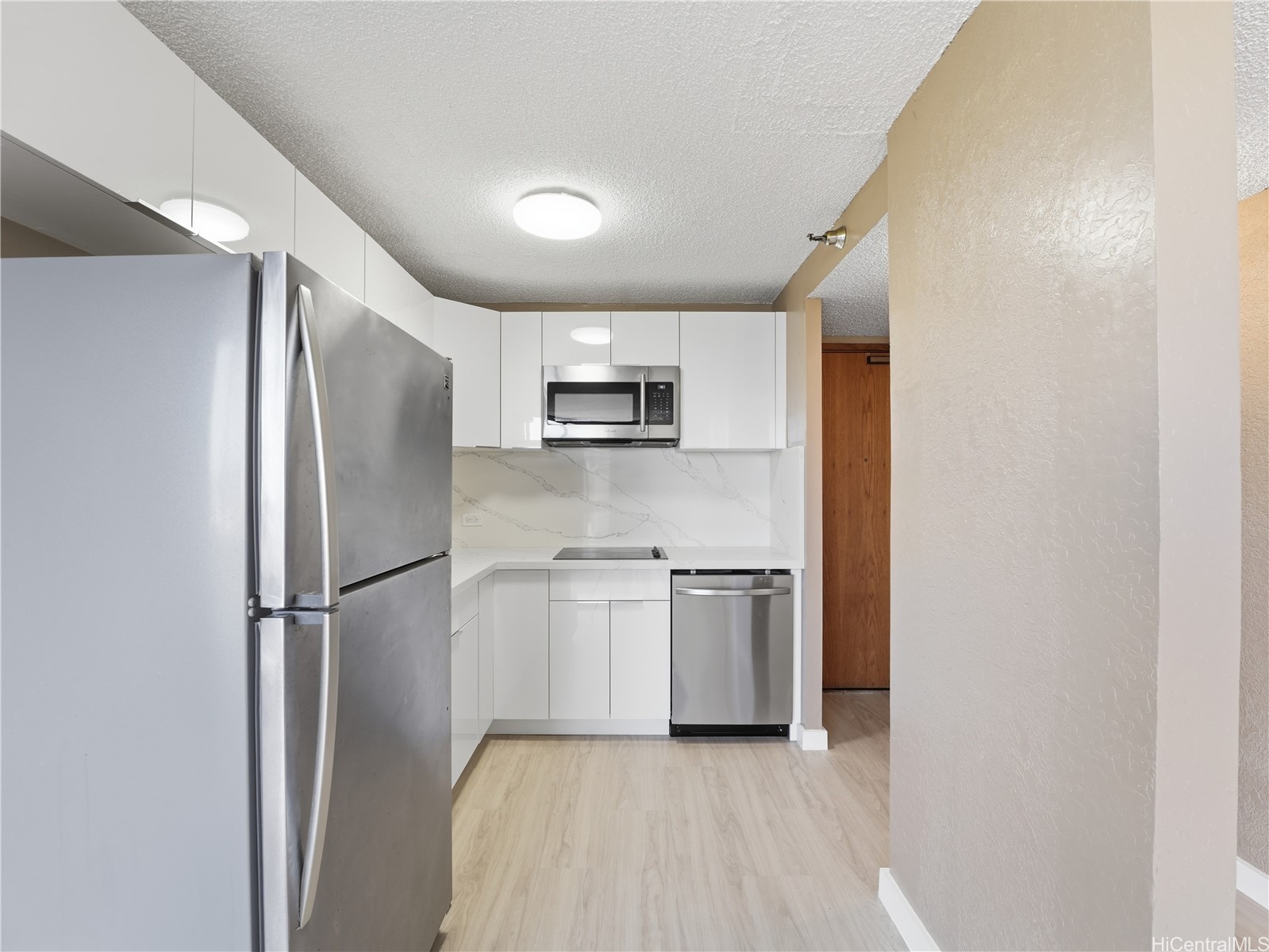 300 Wai Nani Way I2004