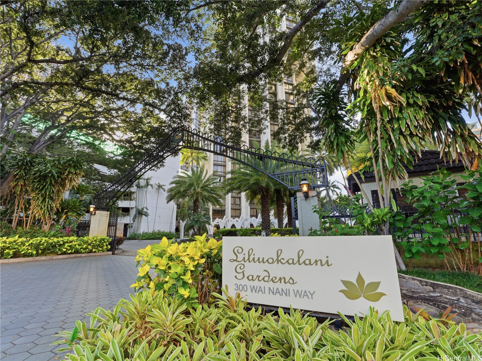 300 Wai Nani Way I2004