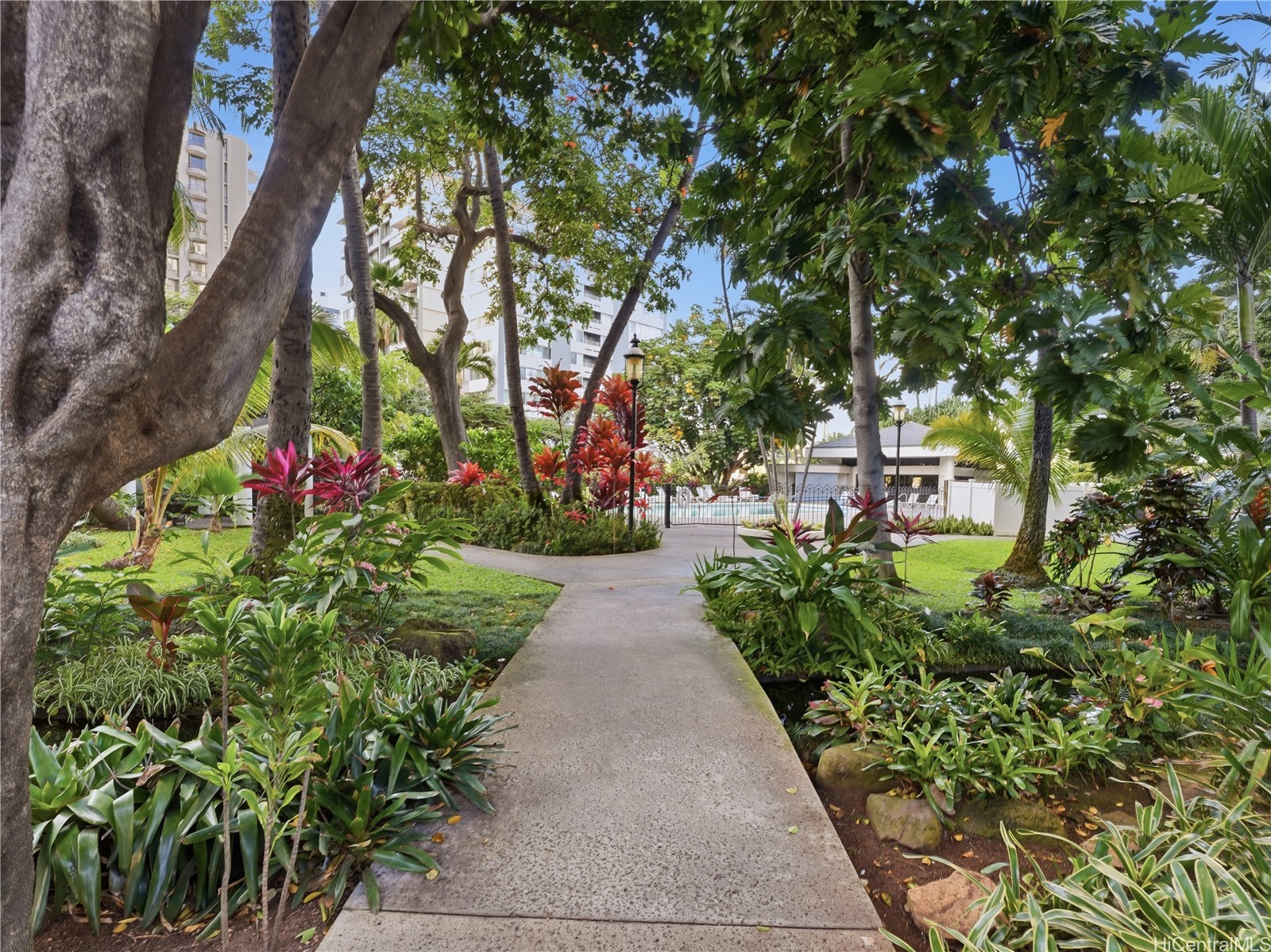 300 Wai Nani Way I2004