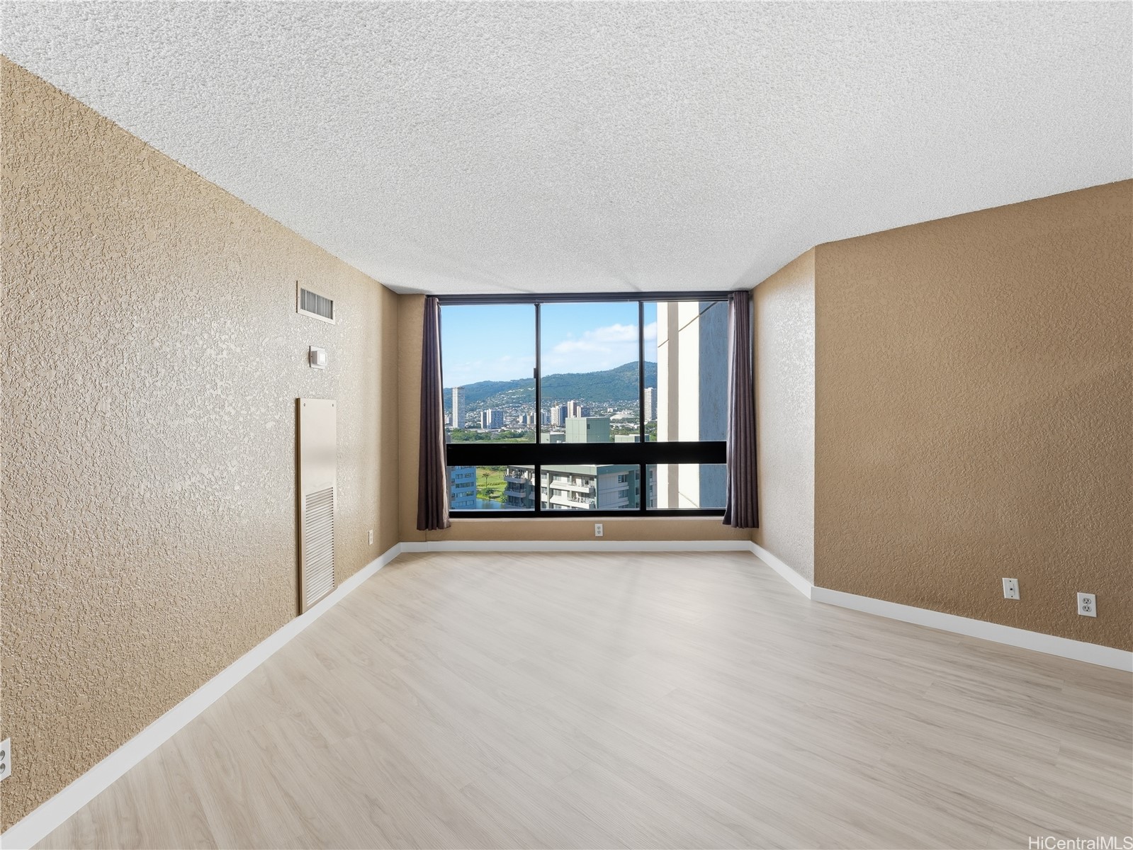 300 Wai Nani Way I2004