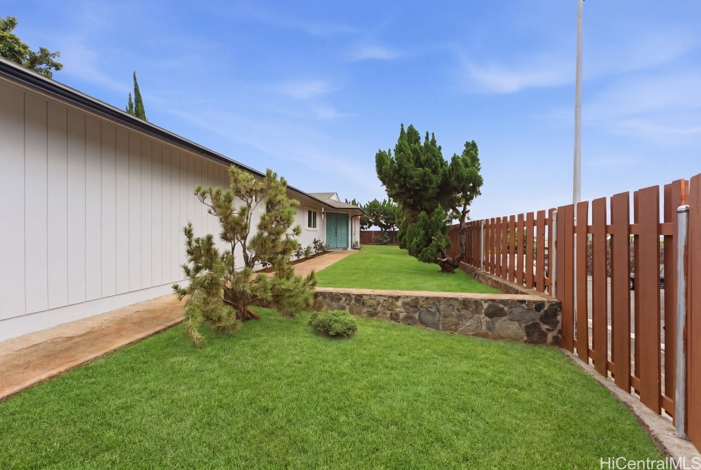 94-469 Alapine Street