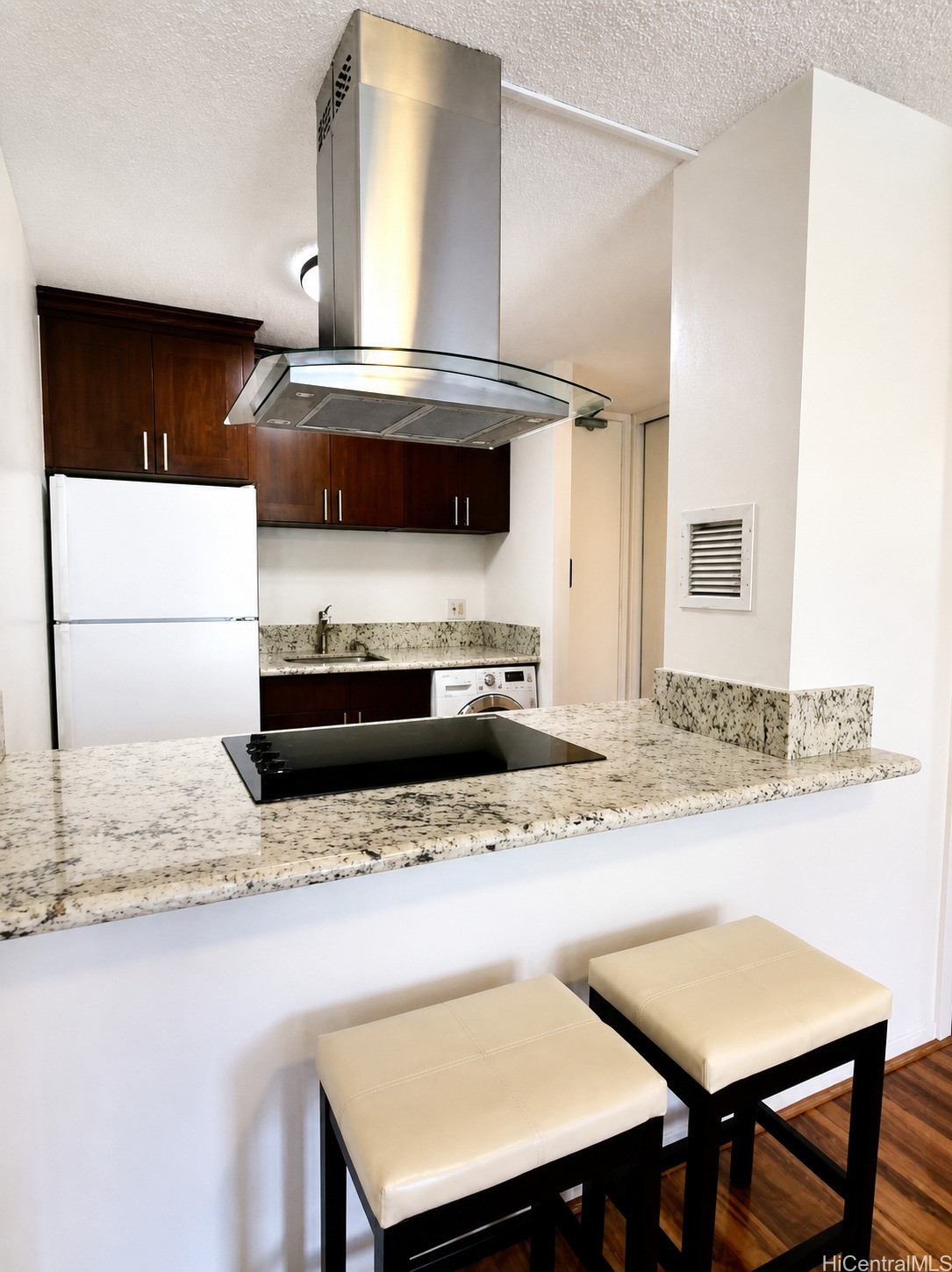 1617 Kapiolani Boulevard 402