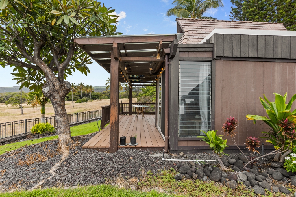 95-789 NINOLE LOOP RD 42