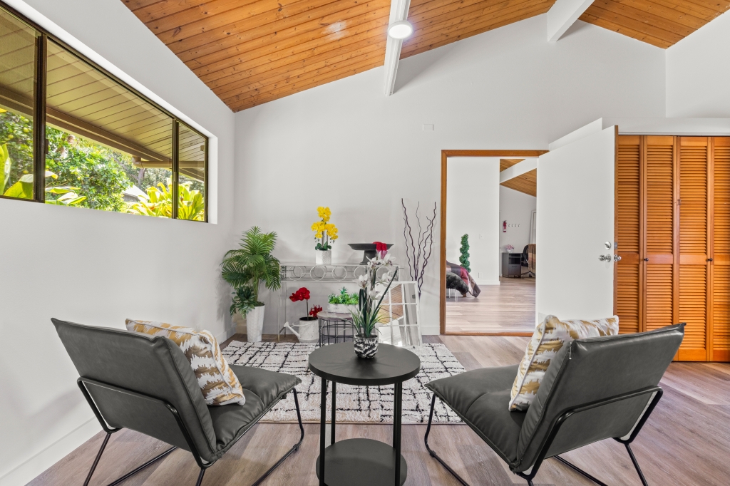 64-645-A PUU POHU PLACE