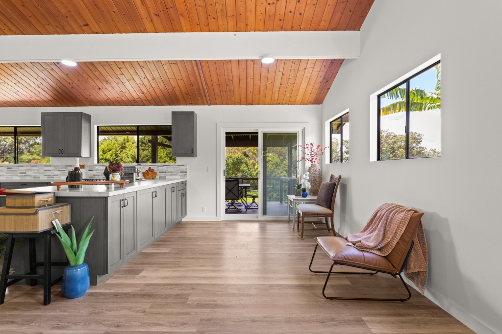 64-645-A PUU POHU PLACE
