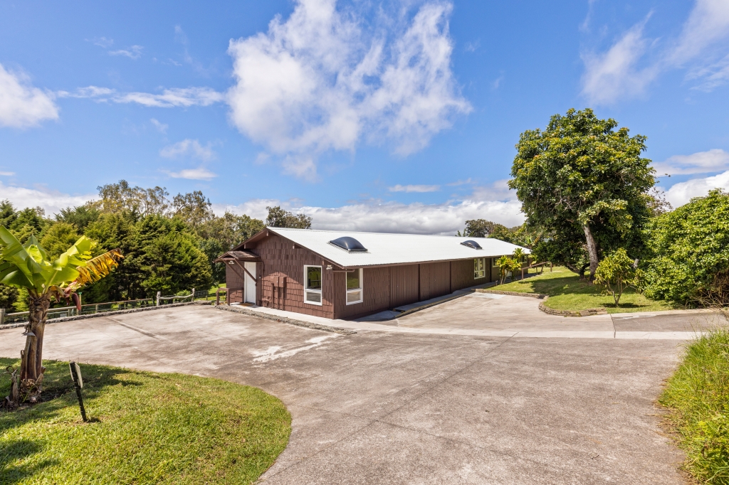 64-645-A PUU POHU PLACE
