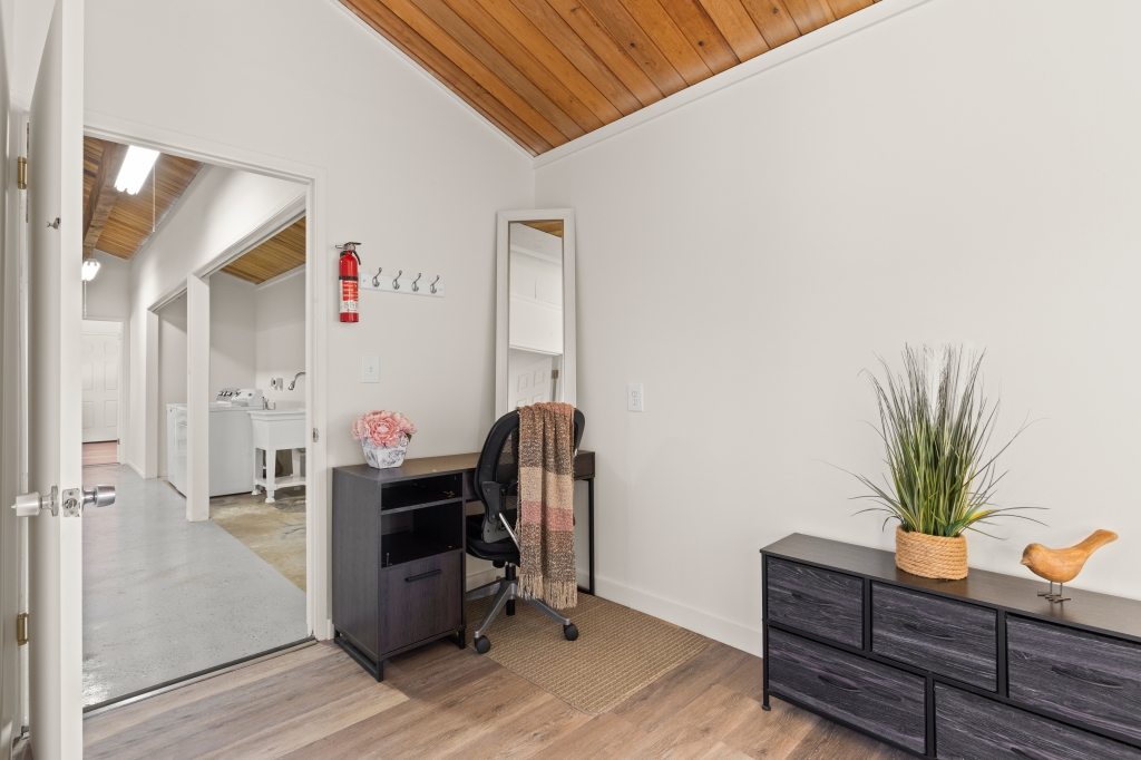 64-645-A PUU POHU PLACE