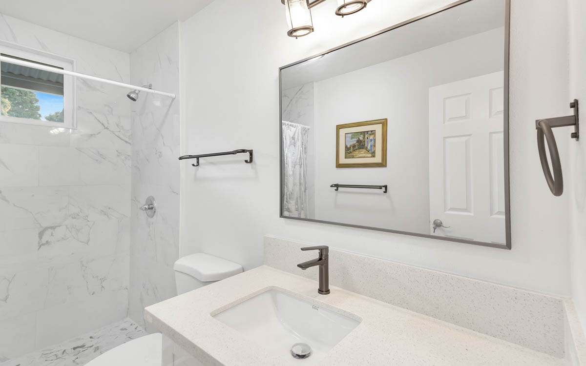 15-385 NORTH PUNI MAUKA LOOP