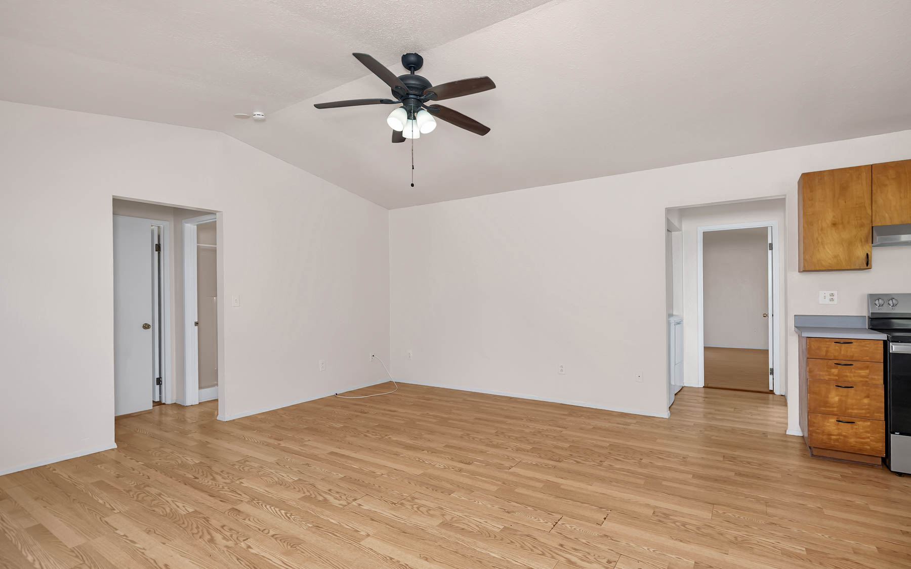15-2048 9TH AVE