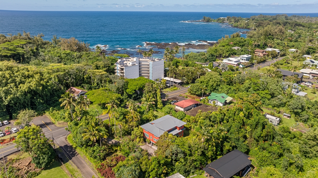 1896 KALANIANAOLE ST