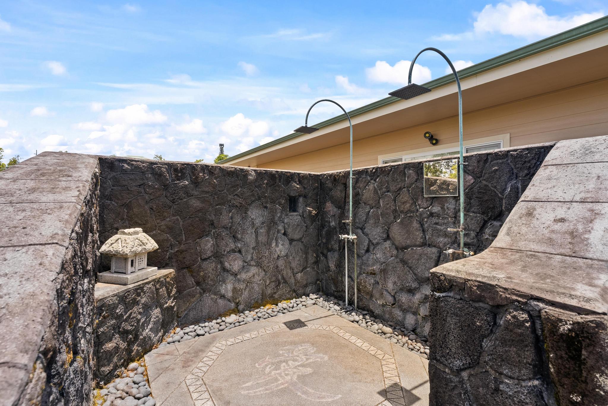 3331 KAUMANA DRIVE