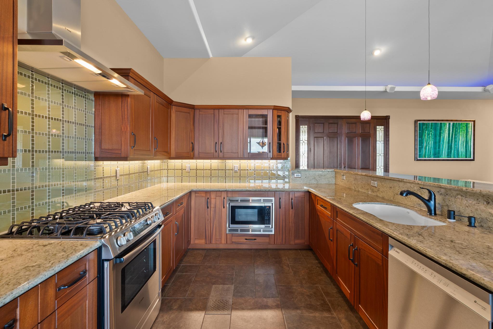 3331 KAUMANA DRIVE