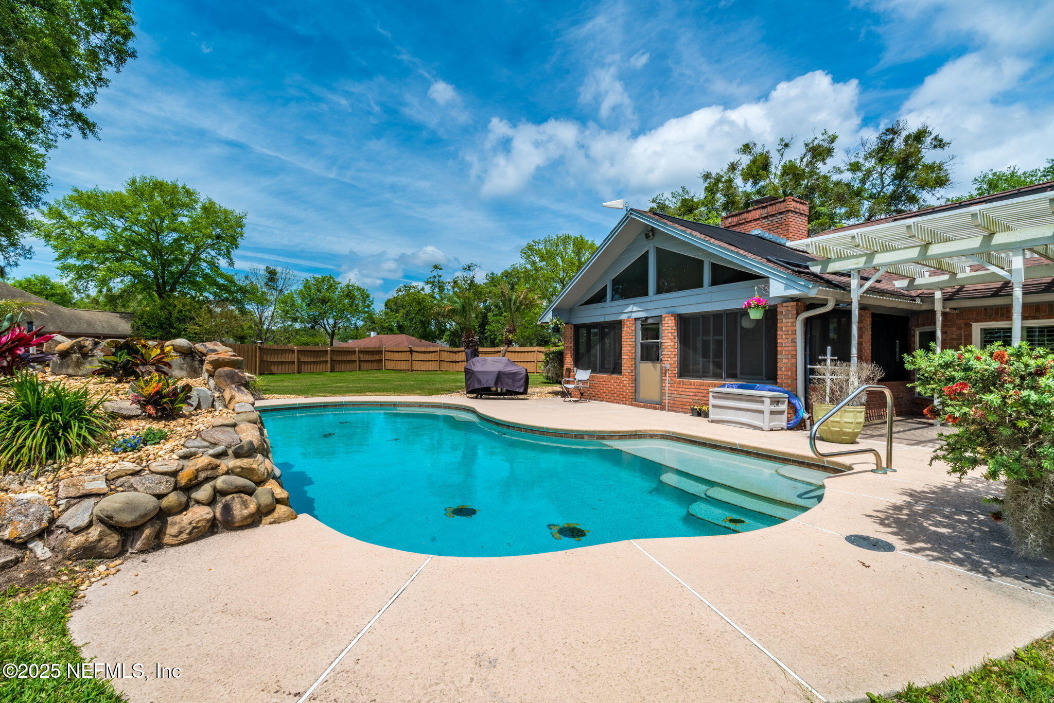 5640 STARLIGHT Lane