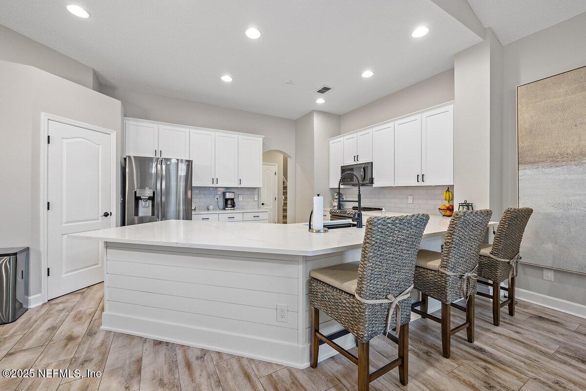 1611 NOTTINGHAM KNOLL Drive