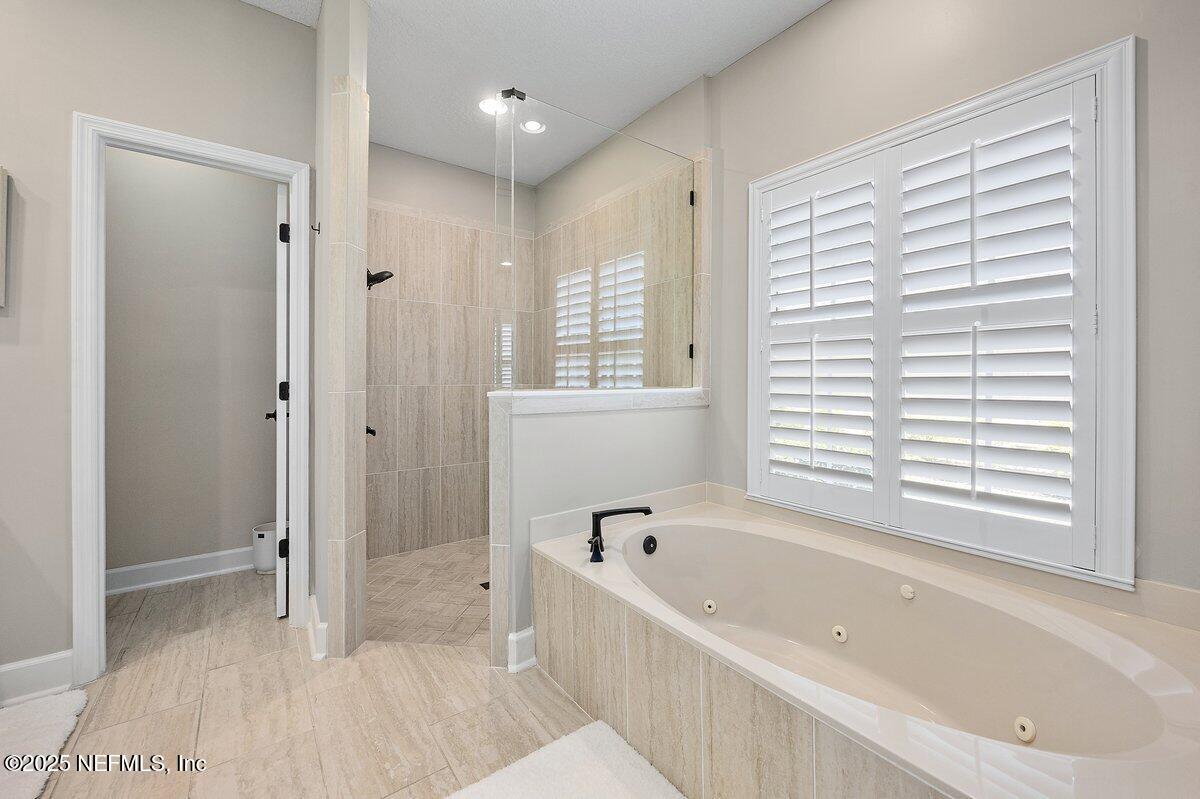 1611 NOTTINGHAM KNOLL Drive