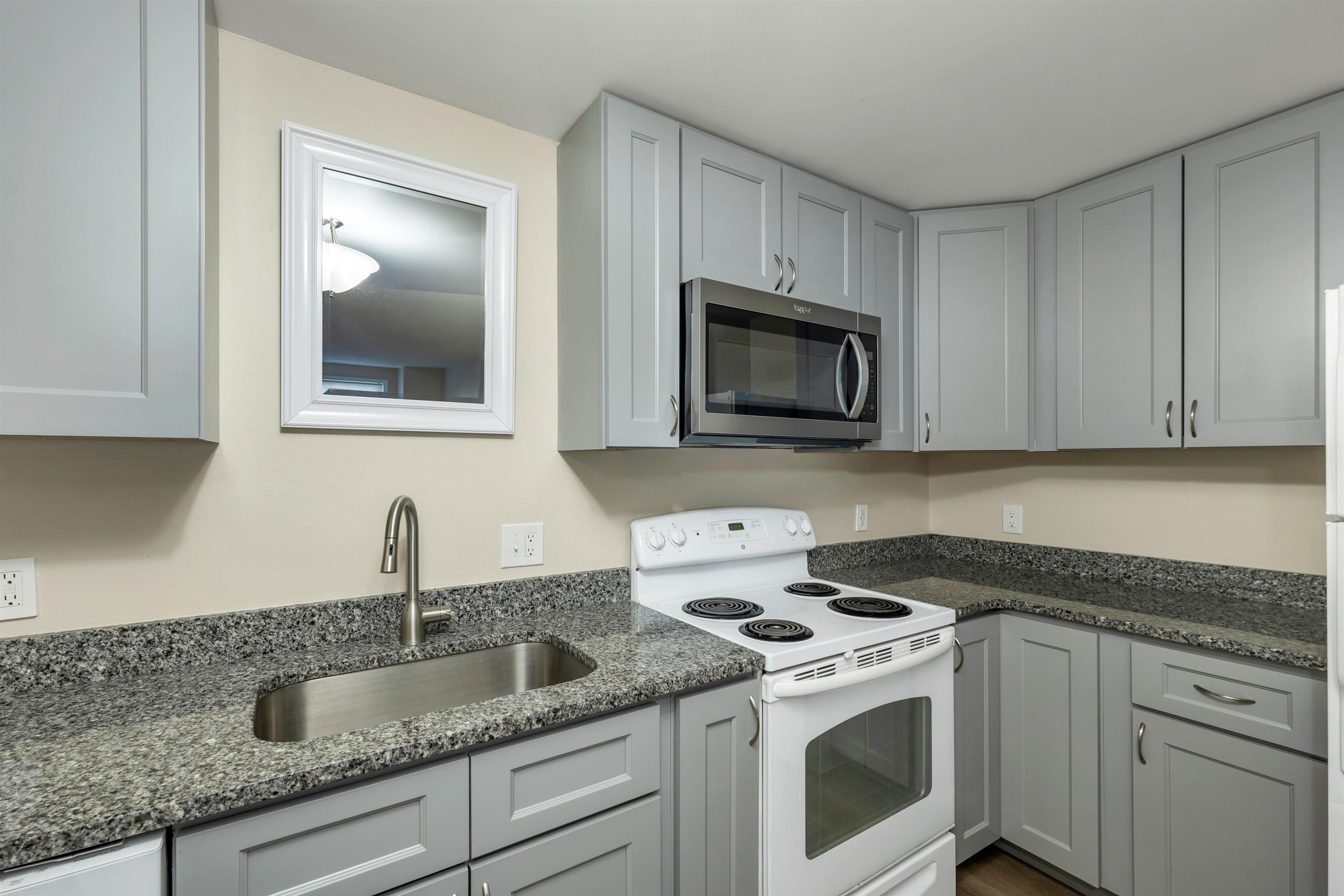 37 Alice Drive Unit: 73