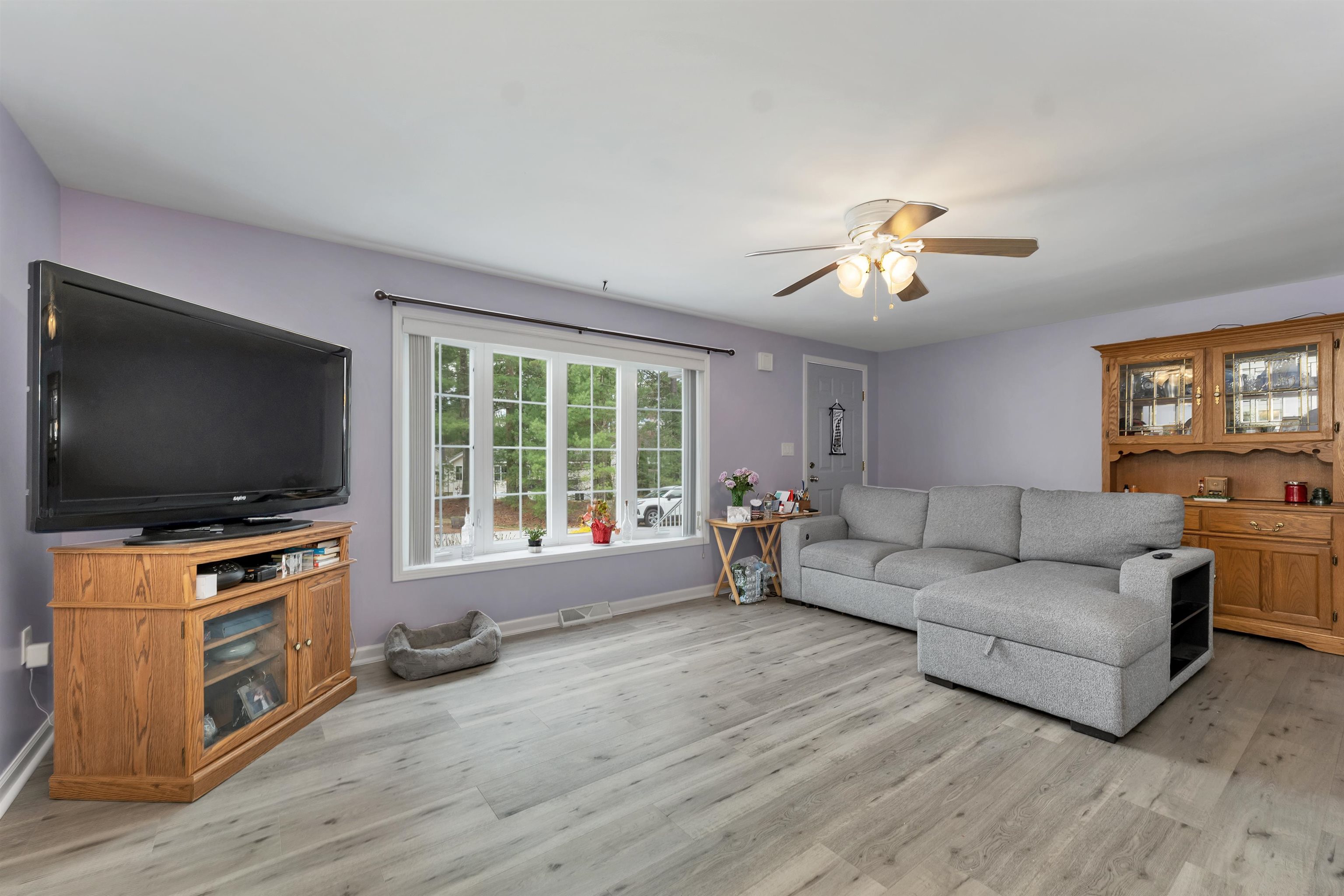 6 Centerwood Drive