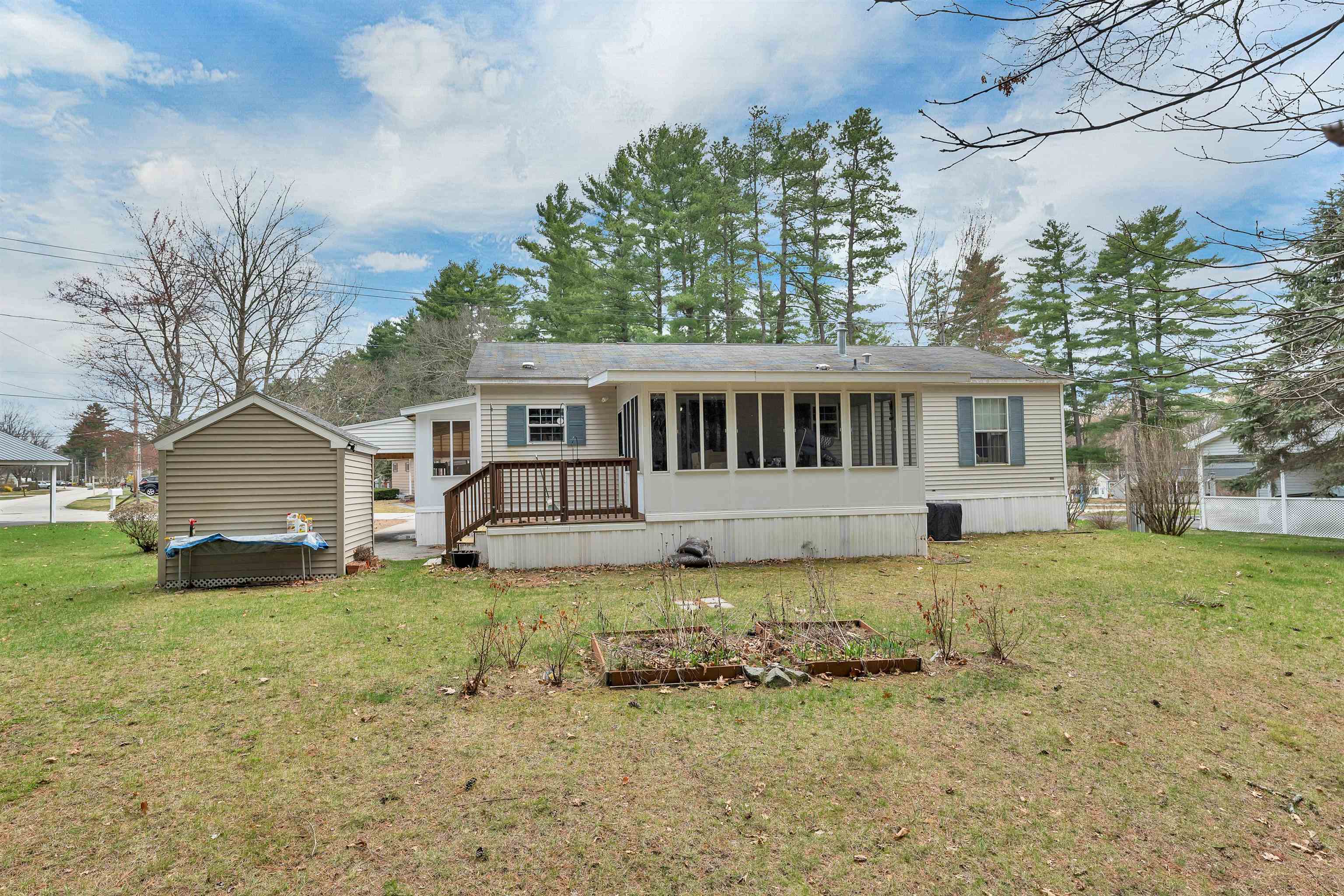 6 Centerwood Drive