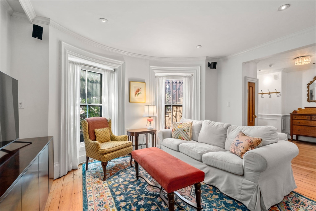 18 Worcester Sq # 2