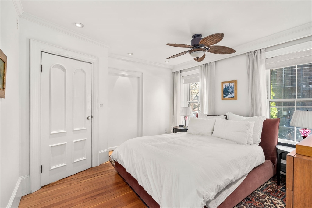18 Worcester Sq # 2