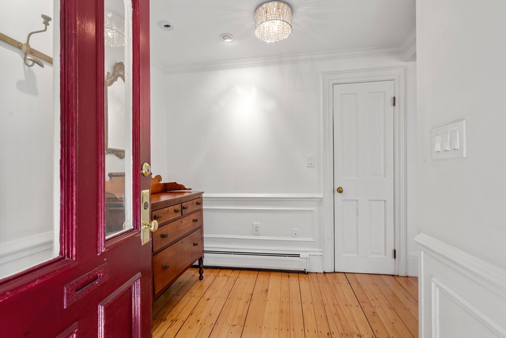 18 Worcester Sq # 2