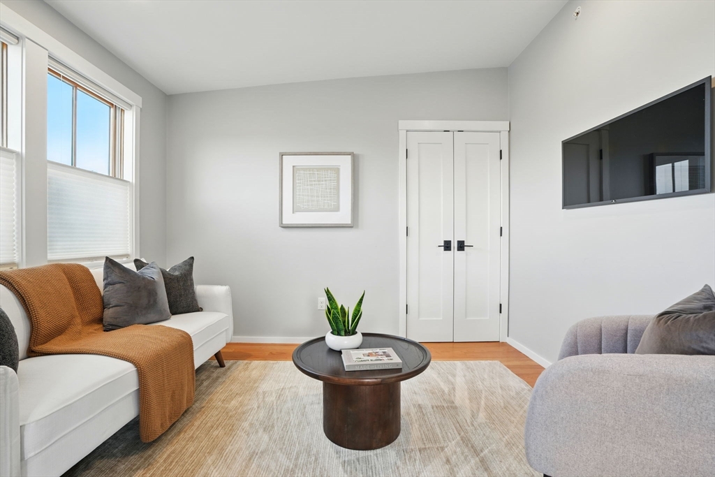 310 Broadway # 310