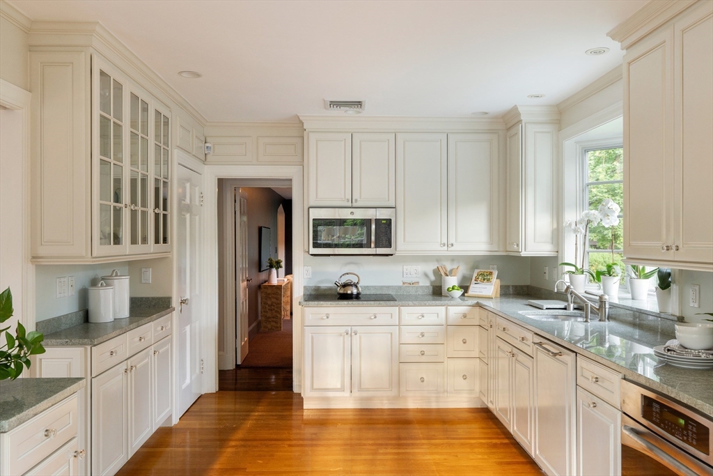 16 Lancaster Rd