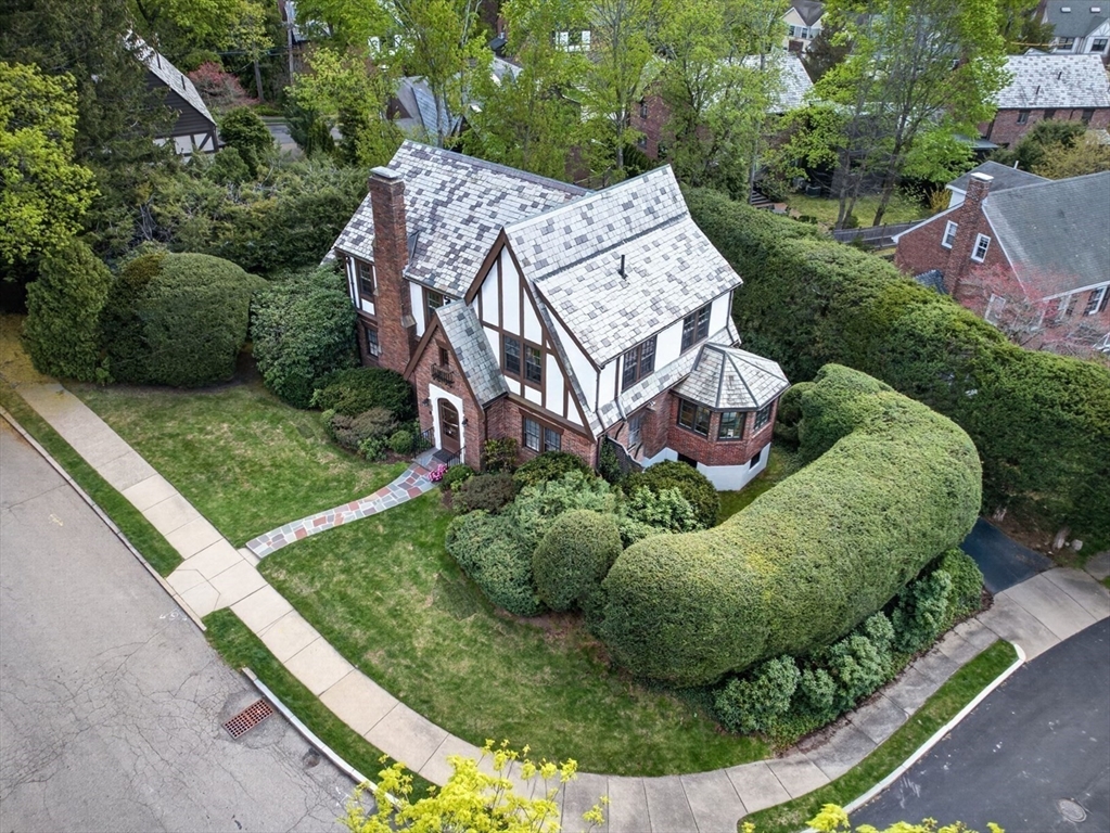 16 Lancaster Rd