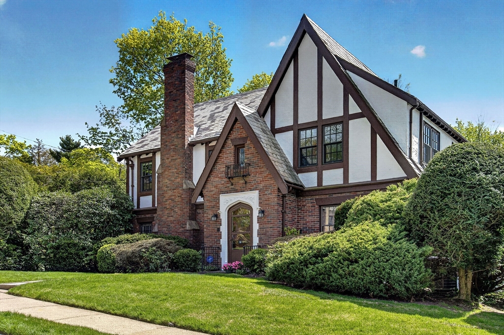 16 Lancaster Rd