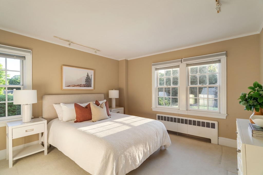 16 Lancaster Rd