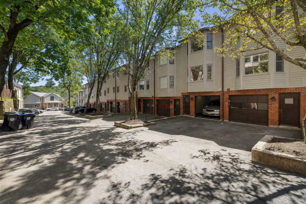 48 Regent Circle # 48