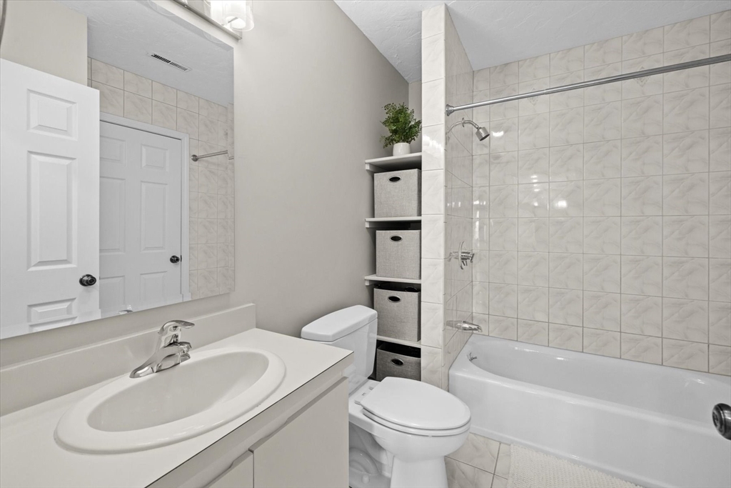 48 Regent Circle # 48