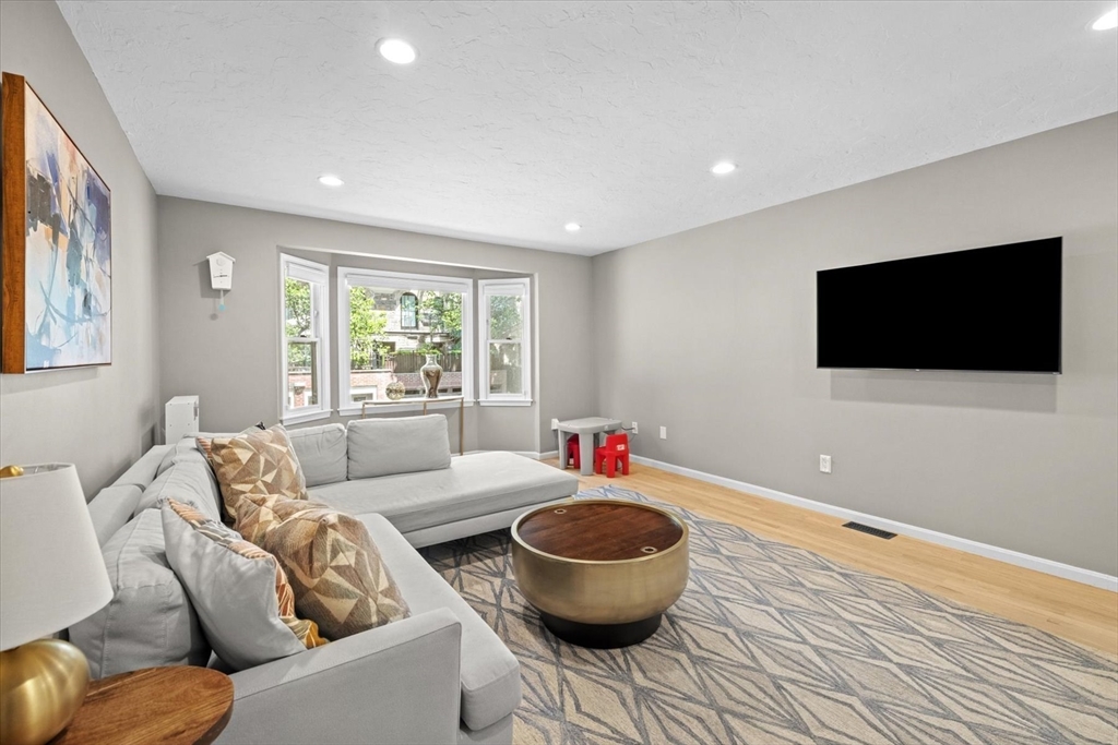 48 Regent Circle # 48