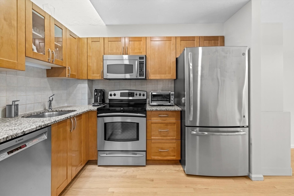 48 Regent Circle # 48