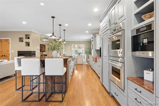 498 Columbine Street Unit: 9