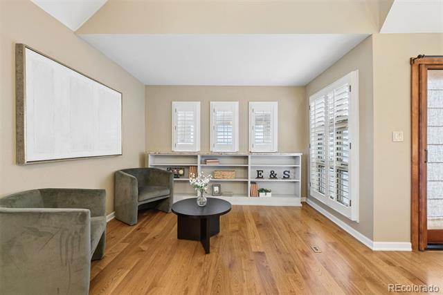 498 Columbine Street Unit: 9