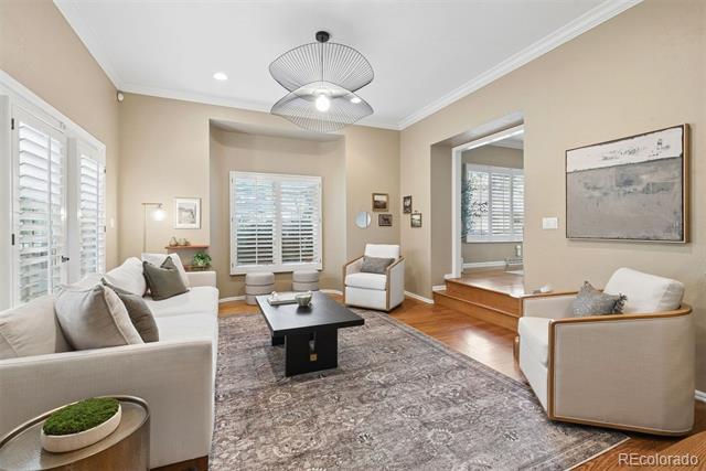 498 Columbine Street Unit: 9