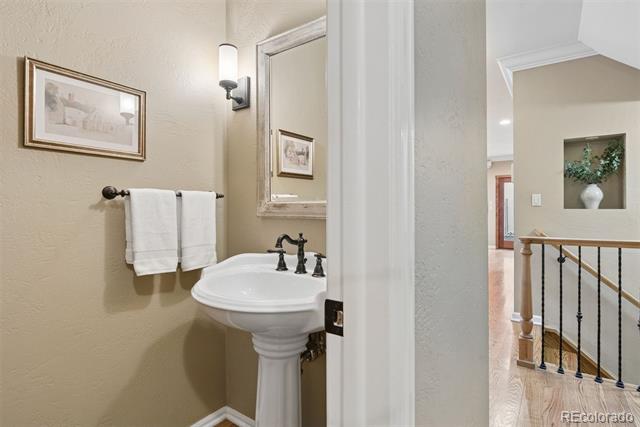 498 Columbine Street Unit: 9