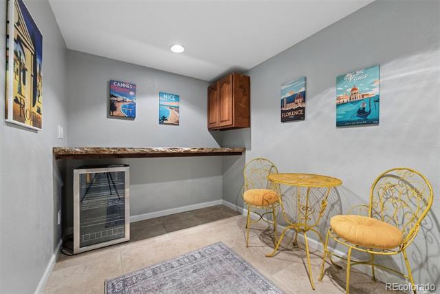 498 Columbine Street Unit: 9