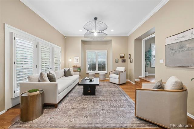 498 Columbine Street Unit: 9