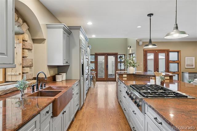 498 Columbine Street Unit: 9