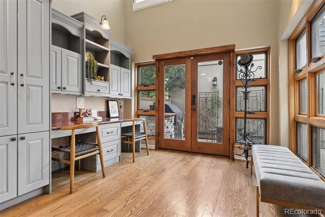 498 Columbine Street Unit: 9