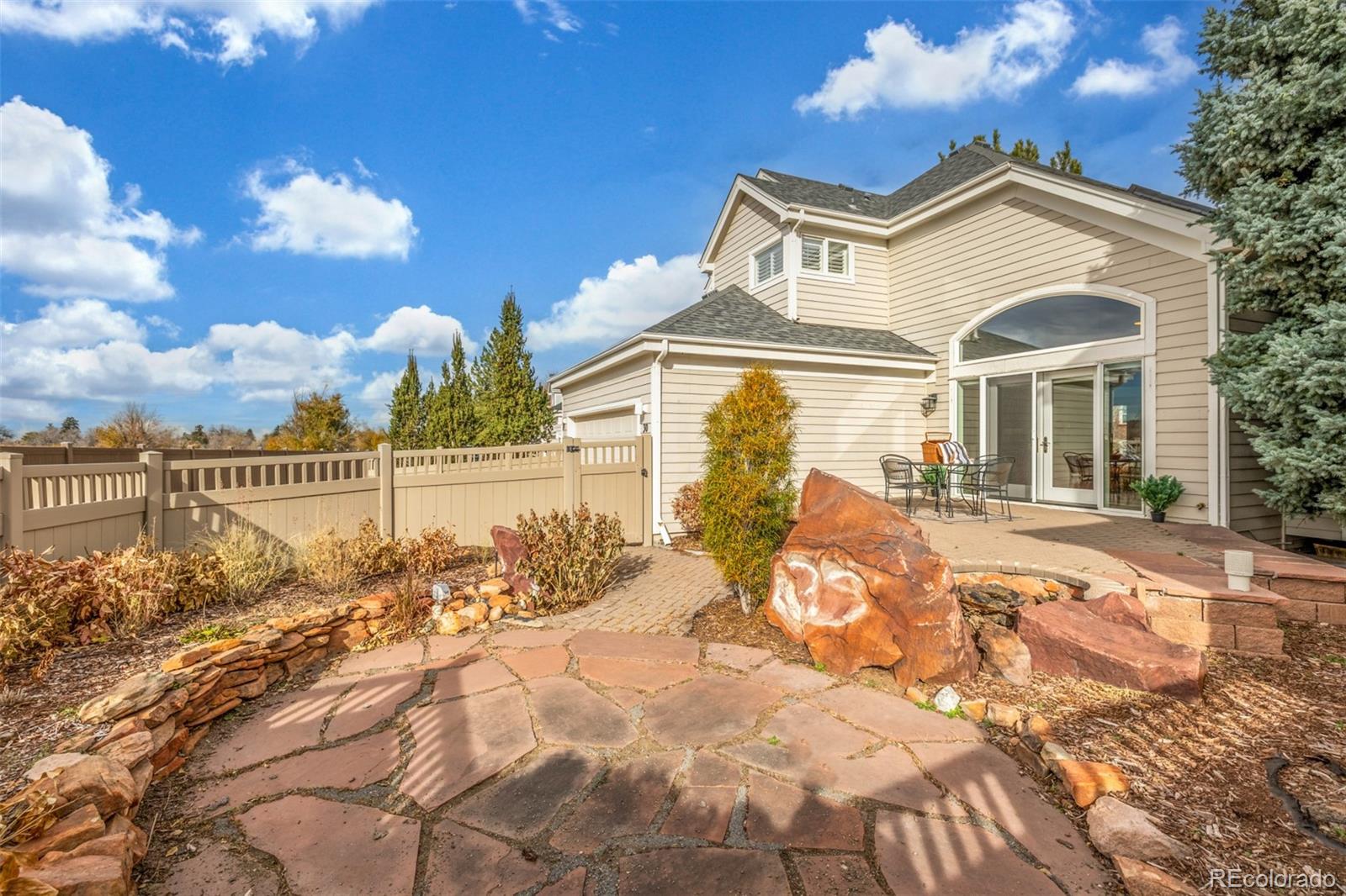 1011 S Valentia Street Unit: 30