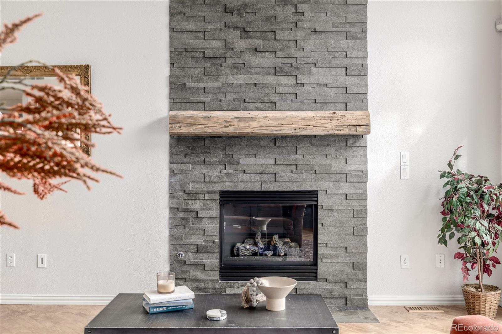 1011 S Valentia Street Unit: 30