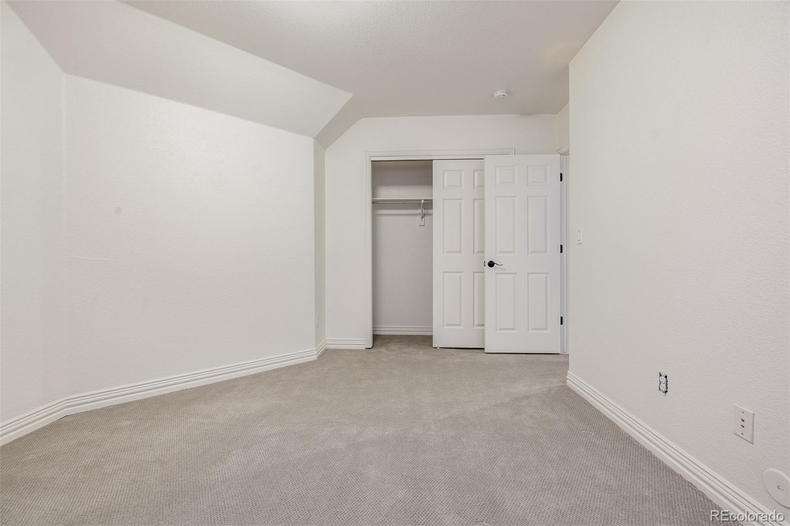 1011 S Valentia Street Unit: 30